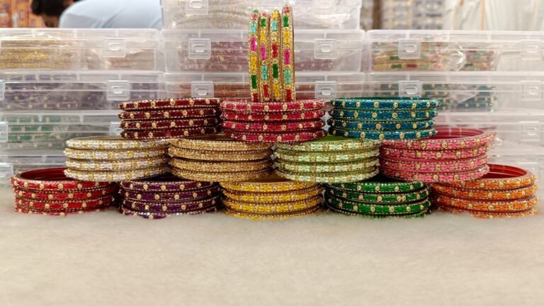 3 LINE GLASS CHURI 16 PIECE